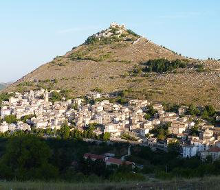 Percorso naturalistico guidato che porta a Rocca C